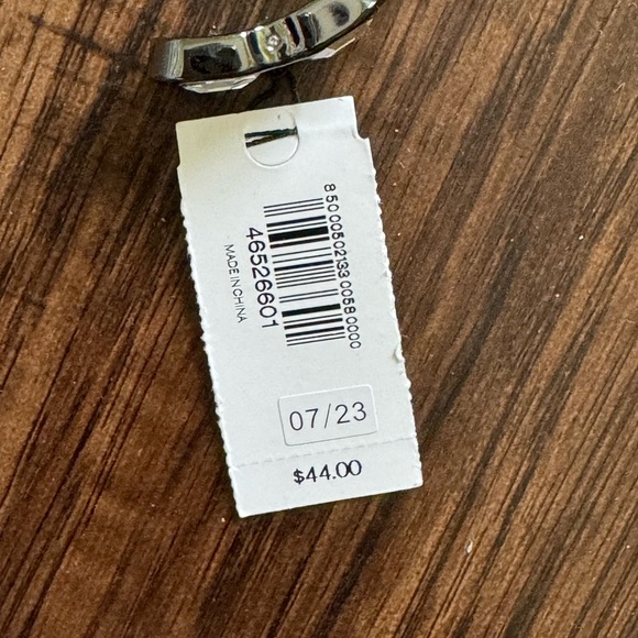 Express lined Rhinestone cuff bracelet - Picture 14 of 14